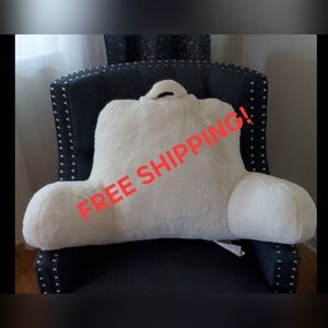 Ms Fur Bedrest/Ivory Back rest Pillow